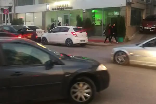Varveren Ağız ve Diş Sağlığı Polikliniği - Resim 19