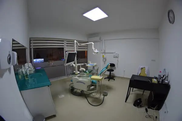 Varveren Ağız ve Diş Sağlığı Polikliniği - Resim 17