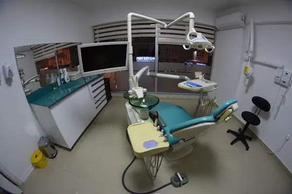 Varveren Ağız ve Diş Sağlığı Polikliniği - Resim 11