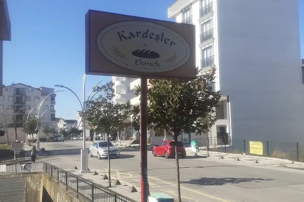 Bizim Ekmek &amp; Pasta Cafe - Resim 10