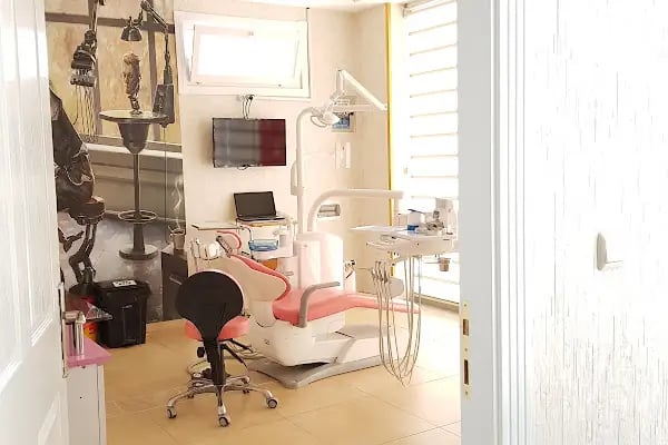 Hira dental diş kliniği Diş Doktoru Rümeysa Bolatkale - Resim 9