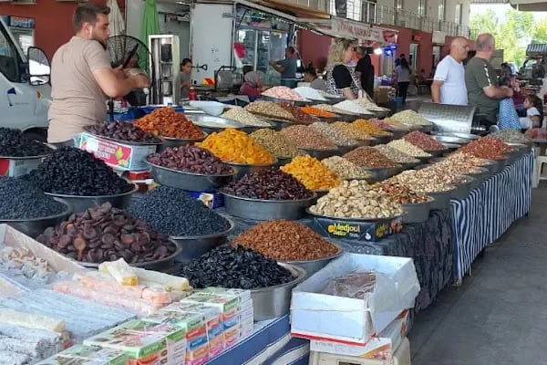 Yığmalar Kapalı Pazar Yeri - Resim 1