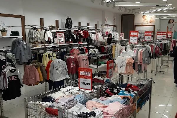 Lovelet Outlet Alışveriş Merkezi - Resim 14