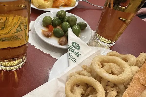 La Campana Cafe - Resim 2