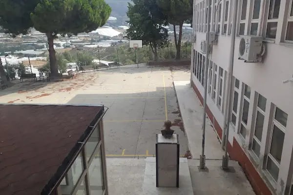 Emişbeleni Ortaokulu - Resim 6