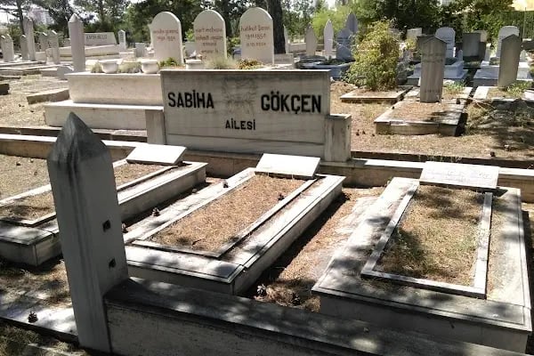 Cebeci Asri Mezarlığı - Resim 1