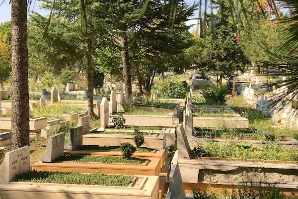 Cebeci Asri Mezarlığı - Resim 18
