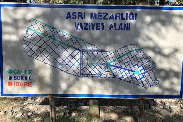 Cebeci Asri Mezarlığı - Resim 9