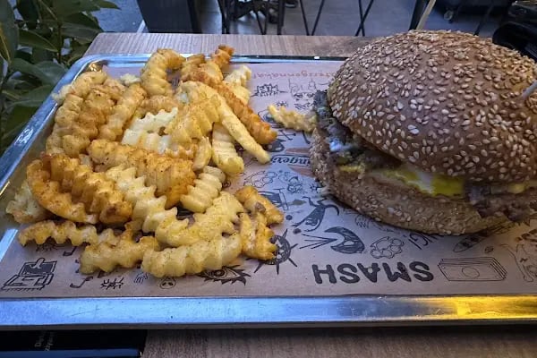 Serkan Restaurant &amp; Bar - Resim 5