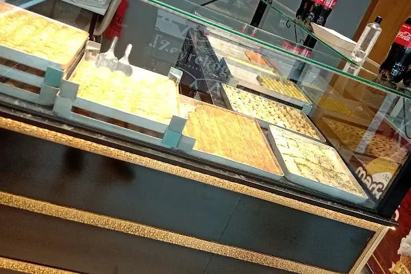 Zeyrekoğlu Baklava Karapürçek - Resim 3