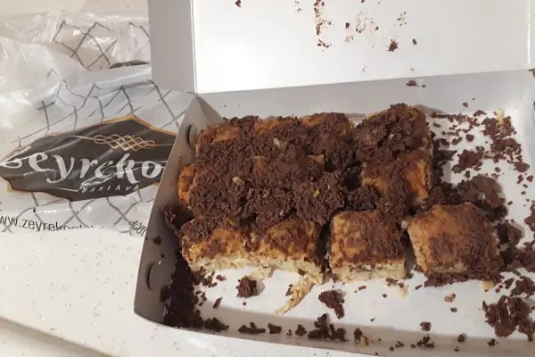 Zeyrekoğlu Baklava Karapürçek - Resim 2