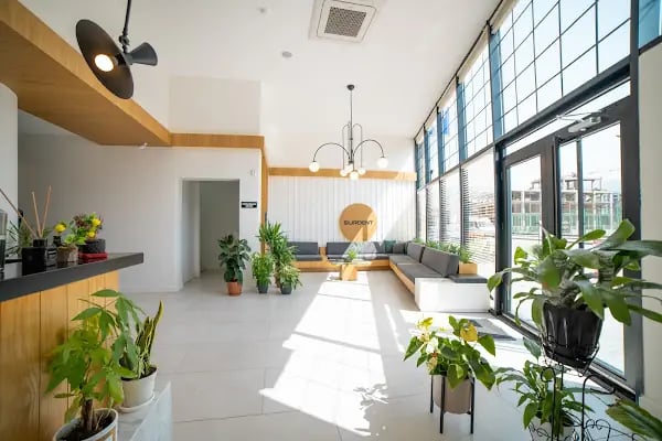 Özel Surdent Ağız Ve Diş Sağlığı Polikliniği - Dental Clinic - مركز خاص لصحة الفم والأسنان - Resim 3