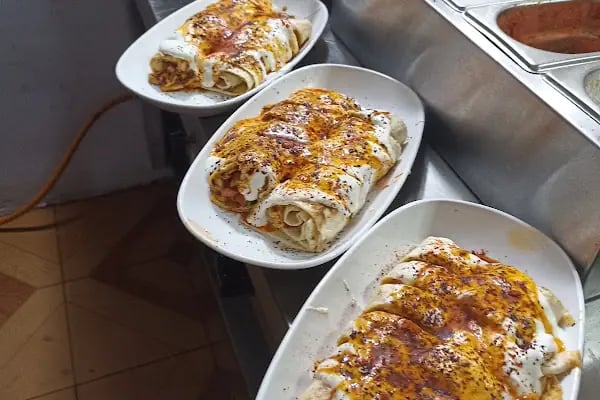 Köşem Döner &amp; Kanat Salonu - Resim 9