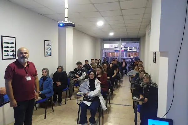 ÖZEL ALTIEYLÜL AYKUT SÜRÜCÜ KURSU - Resim 4