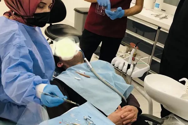 Dr.Hu Ağız Ve Diş Sağlığı Polikliniği | Konya Diş Hekimi, İmplant, Zirkonyum, Gülüş Tasarımı - Resim 17