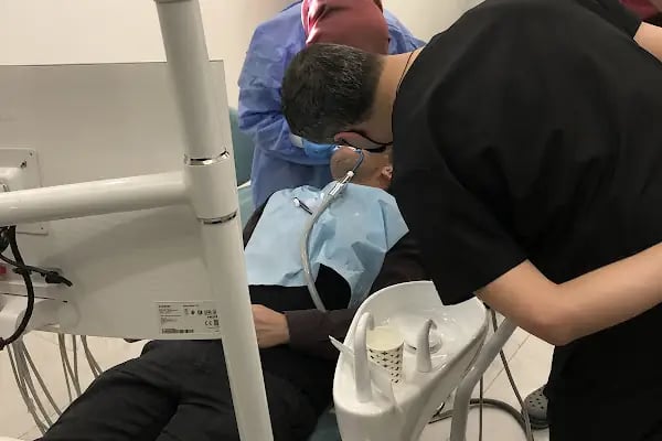 Dr.Hu Ağız Ve Diş Sağlığı Polikliniği | Konya Diş Hekimi, İmplant, Zirkonyum, Gülüş Tasarımı - Resim 16