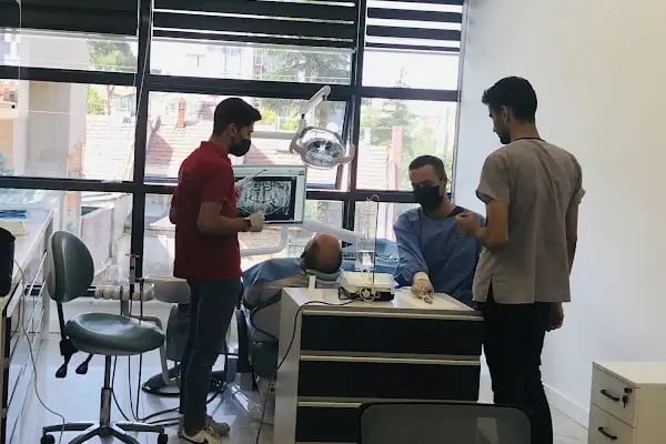 Dr.Hu Ağız Ve Diş Sağlığı Polikliniği | Konya Diş Hekimi, İmplant, Zirkonyum, Gülüş Tasarımı - Resim 7