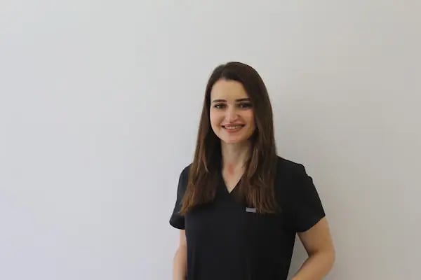 Dr.Hu Ağız Ve Diş Sağlığı Polikliniği | Konya Diş Hekimi, İmplant, Zirkonyum, Gülüş Tasarımı - Resim 3