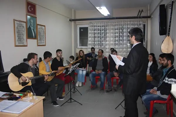 Akçaabat Halk Eğitimi Merkezi - Resim 6