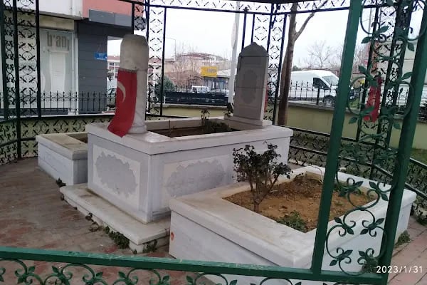 Karadavut Hazreti Türbesi - Resim 4