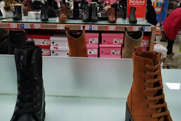 FLO İzmit Outlet Center Mağazası - Resim 4