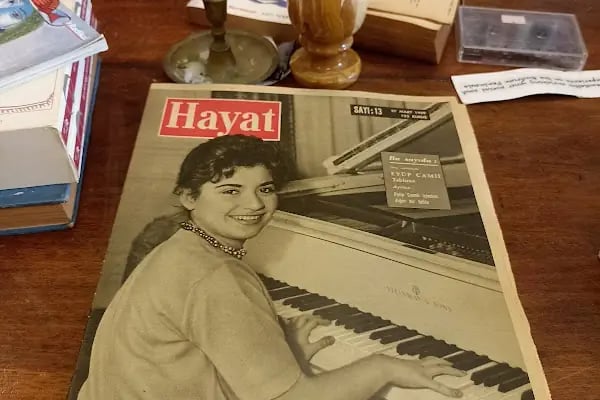 İLE Kitabevi &amp;Kafe - Resim 7