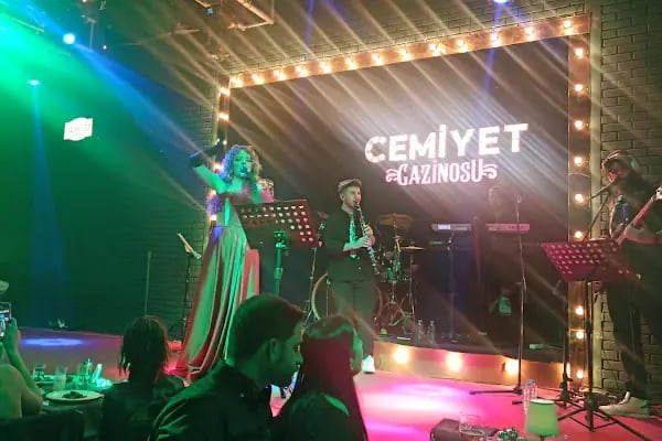Cemiyet Gazinosu İzmir - Resim 16