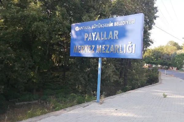 Payallar Merkez mezarlığı - Resim 3
