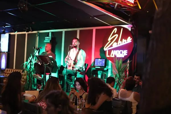 La Noche Gastro Pub - Resim 19