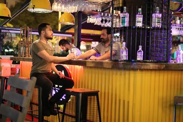La Noche Gastro Pub - Resim 9