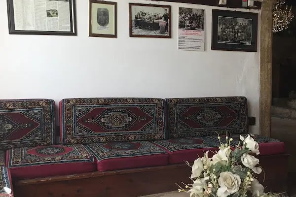 Tarihi Taş Mektep - Resim 16