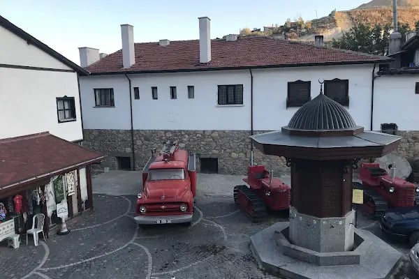 Tarihi Taş Mektep - Resim 7