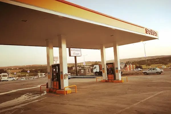 Can Karataş Petrol - Resim 3