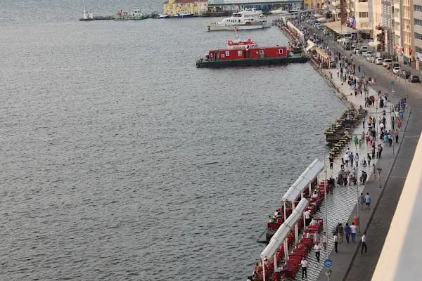 Türkiye İş Bankası İzmir Şubesi - Resim 8