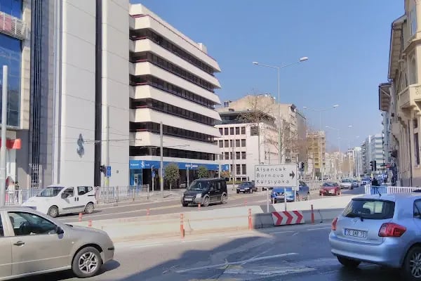 Türkiye İş Bankası İzmir Şubesi - Resim 10