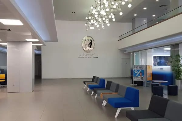 Türkiye İş Bankası İzmir Şubesi - Resim 18