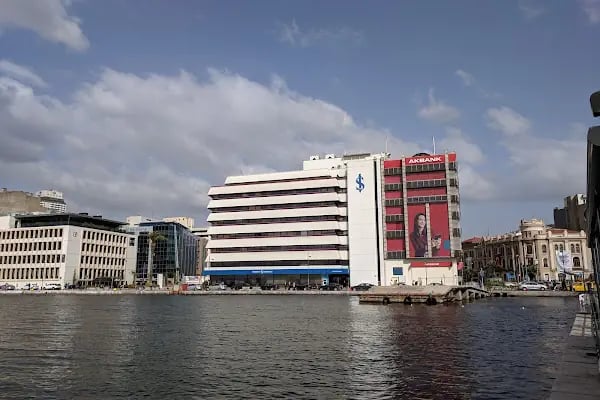 Türkiye İş Bankası İzmir Şubesi - Resim 15