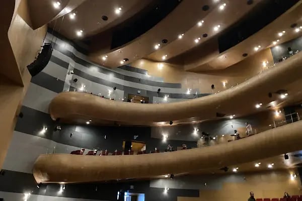 İzmir Devlet Opera ve Balesi Necdet Aydın Sahnesi - Resim 5