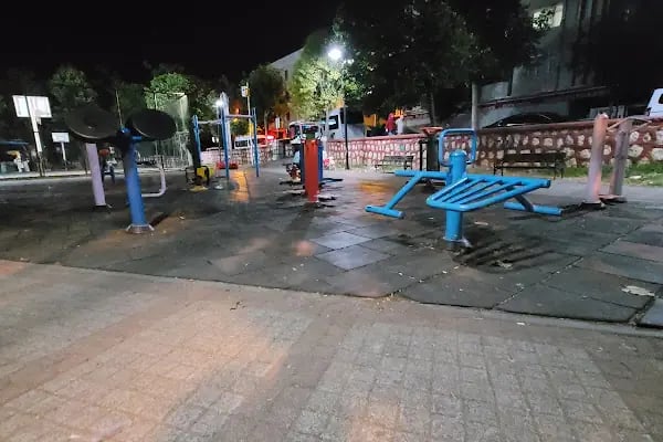 Uğur Mumcu Parkı - Resim 12