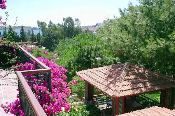 Arhalya Taş Konak - Resim 13