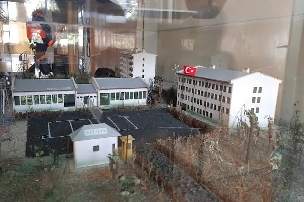 Serüstad Mesleki ve Teknik Anadolu Lisesi - Resim 6