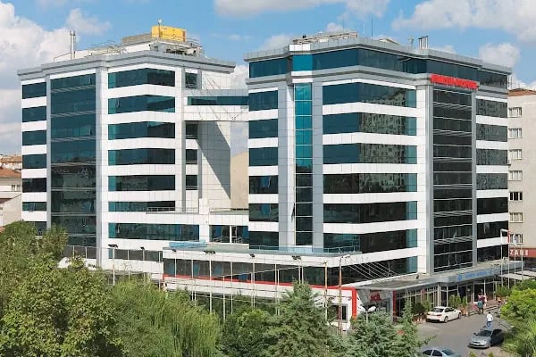Estepolo Hair Transplant & Esthetic Center - Resim 7