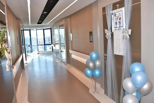Estepolo Hair Transplant & Esthetic Center - Resim 8