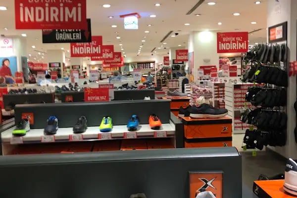 FLO Marmara Forum AVM Mağazası - Resim 3