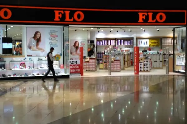 FLO Marmara Forum AVM Mağazası - Resim 10