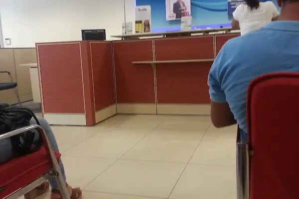 Türkiye İş Bankası Gıda Çarşısı/İzmir Şubesi - Resim 2