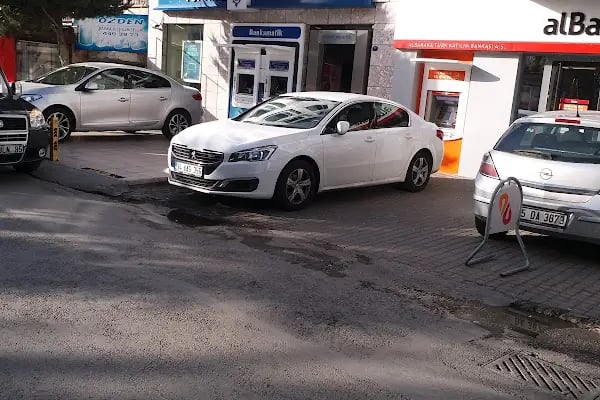Türkiye İş Bankası Gıda Çarşısı/İzmir Şubesi - Resim 4