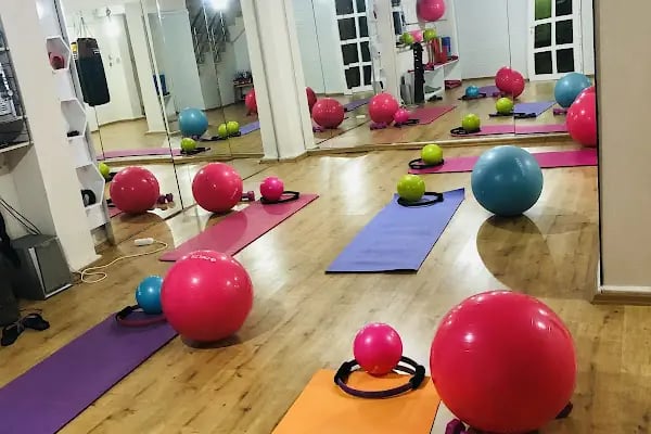 Be Strong Fit Club - Resim 3