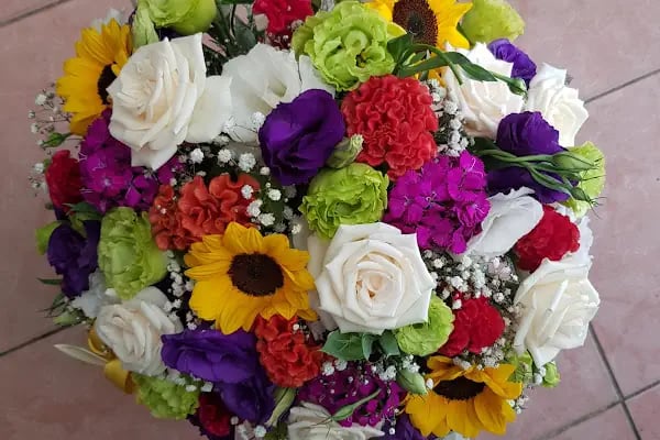 Ivy istanbul Flowers&amp;Cafe - Resim 7