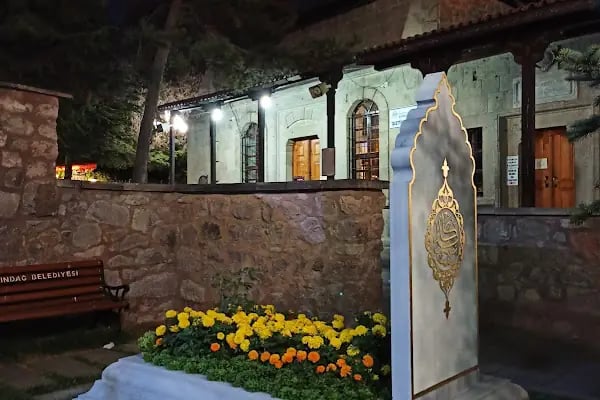 Nuri Pakdil Kabri - Resim 12
